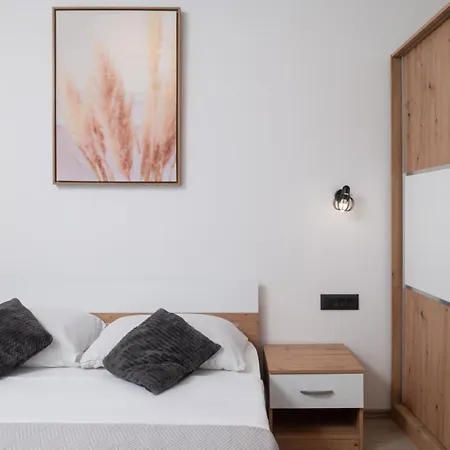 Infinity Kaštel Novi