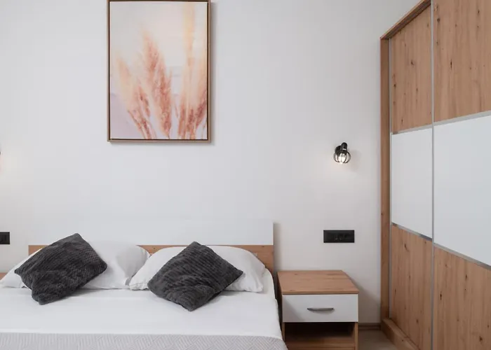 Infinity Kaštel Novi